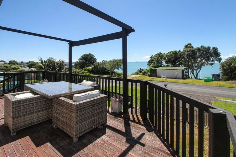 Photo of property in 11 Crispe Road, Clarks Beach, 2122