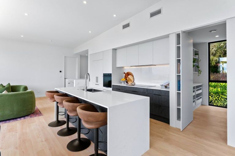 Photo of property in 45b Rosario Crescent, Red Beach, 0932