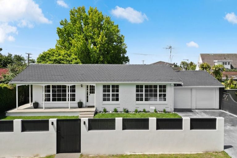 Photo of property in 5 Grassy Downs Place, St Andrews, Hamilton, 3200