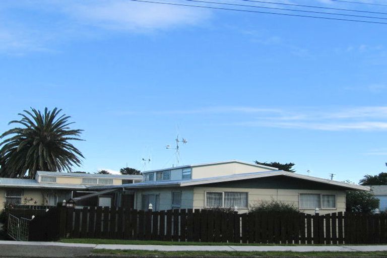 Photo of property in 45a Tasman Road, Otaki Beach, Otaki, 5512