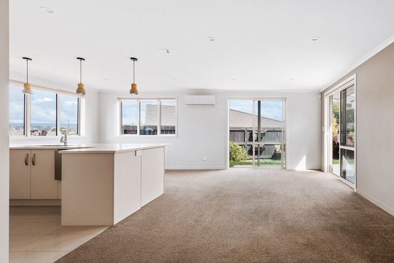 Photo of property in Waterview Estate, 57/4 Greystone Place, Omokoroa, 3114