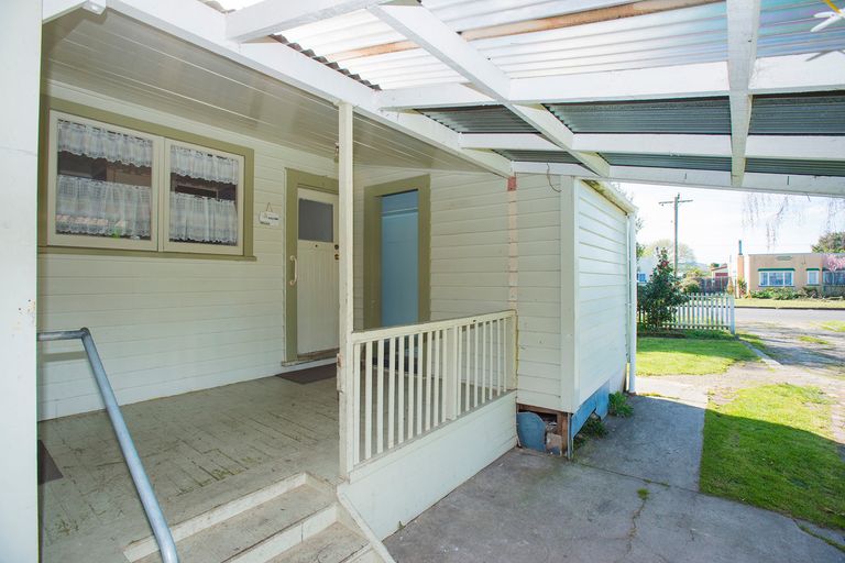 Photo of property in 2 Redmond Street, Elgin, Gisborne, 4010