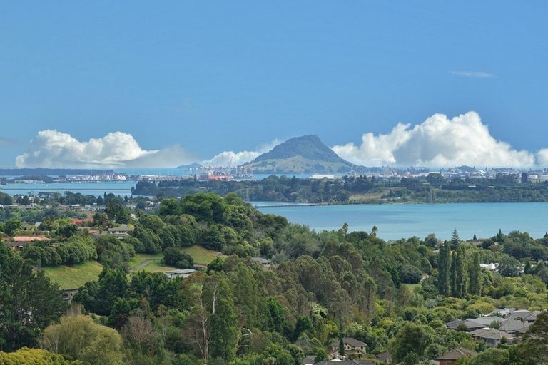 Photo of property in 38 Te Auhi Way, Welcome Bay, Tauranga, 3112