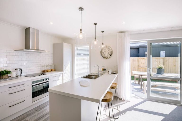 Photo of property in 13 Aarts Place, One Tree Point, 0118