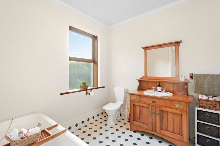 Photo of property in 378 Heyward Point Road, Heyward Point, Port Chalmers, 9081