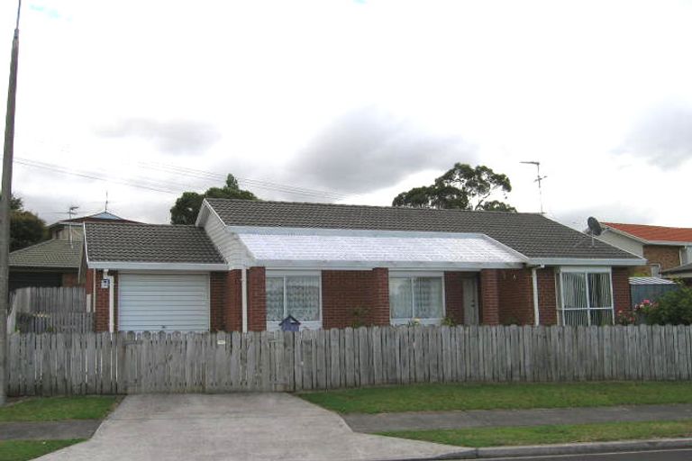 Photo of property in 3 Lanier Place, Glendene, Auckland, 0602