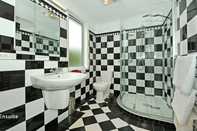 Photo of property in 160 Katherine Mansfield Drive, Whitemans Valley, Upper Hutt, 5371