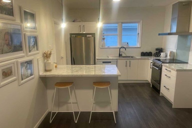 Photo of property in 19 Wellington Road, Wainuiomata, Lower Hutt, 5014