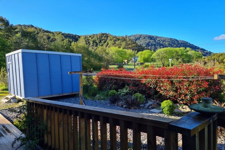 Photo of property in 10 Kilgour Street, Blackball, 7804