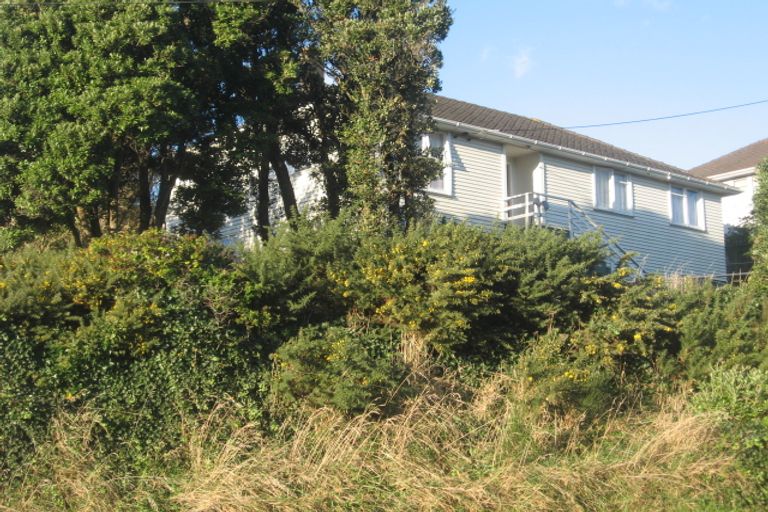 Photo of property in 3 Cornwall Crescent, Cannons Creek, Porirua, 5024