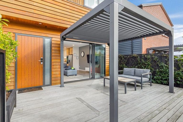 Photo of property in 3 Hea Road, Hobsonville, Auckland, 0616