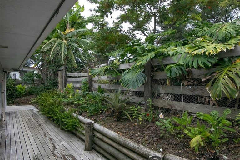 Photo of property in 23 Goffe Drive, Haruru, 0204