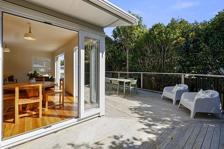 Photo of property in 1 Clyde Street, Ferndale, New Plymouth, 4310