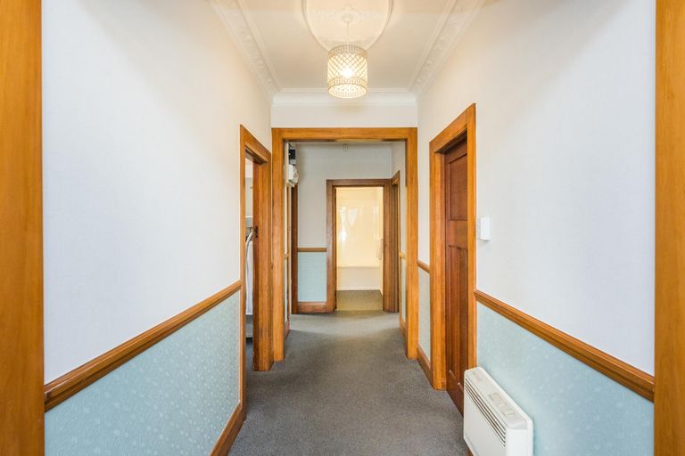 Photo of property in 15 Kingswood Street, Takaro, Palmerston North, 4412