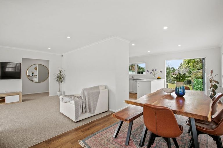 Photo of property in 60 Karina Road, Merrilands, New Plymouth, 4312