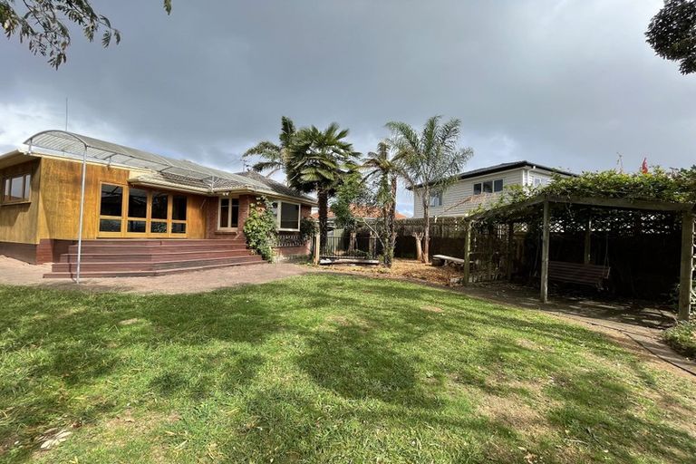 Photo of property in 13 Omana Road, Papatoetoe, Auckland, 2025