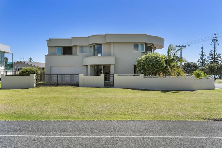 Photo of property in 301 Beach Road, Whangamata, 3620