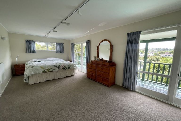 Photo of property in 42 Oaktree Avenue, Browns Bay, Auckland, 0630