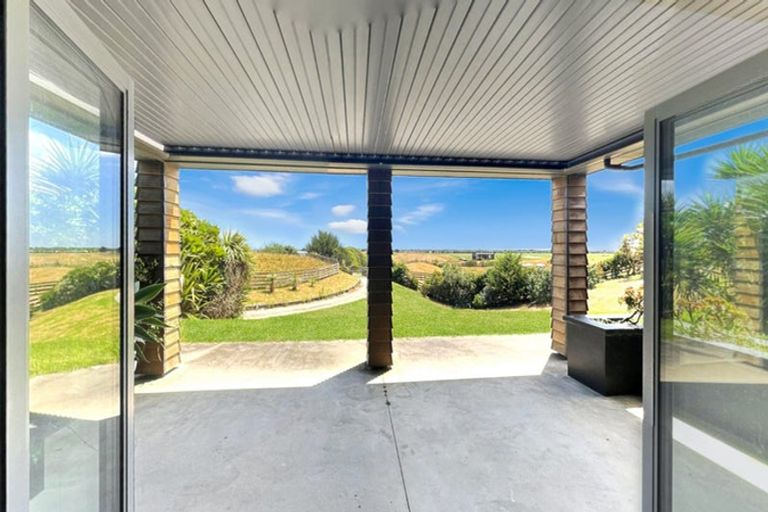Photo of property in 191 Harakeke Road, Te Horo, Otaki, 5581