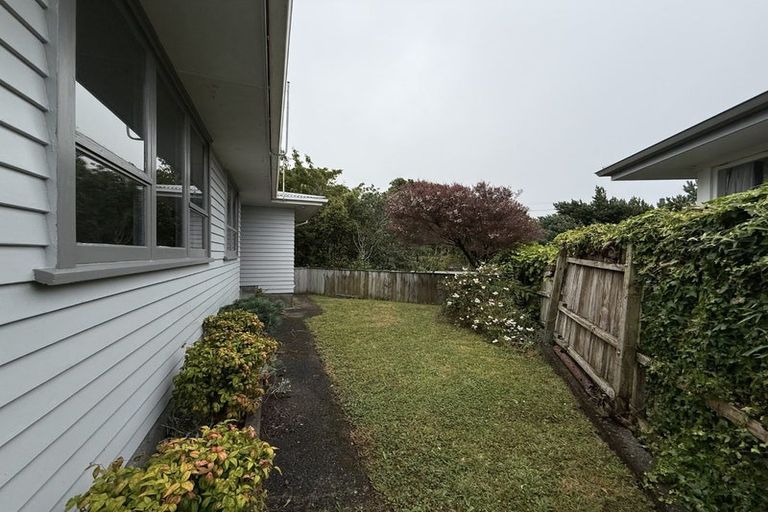 Photo of property in 13 Jane Grove, Paparangi, Wellington, 6037