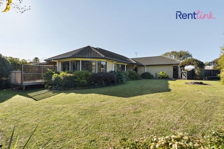 Photo of property in 1 Kochia Avenue, Pyes Pa, Tauranga, 3112