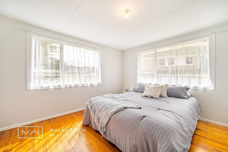 Photo of property in 15 Passive Grove, Ascot Park, Porirua, 5024