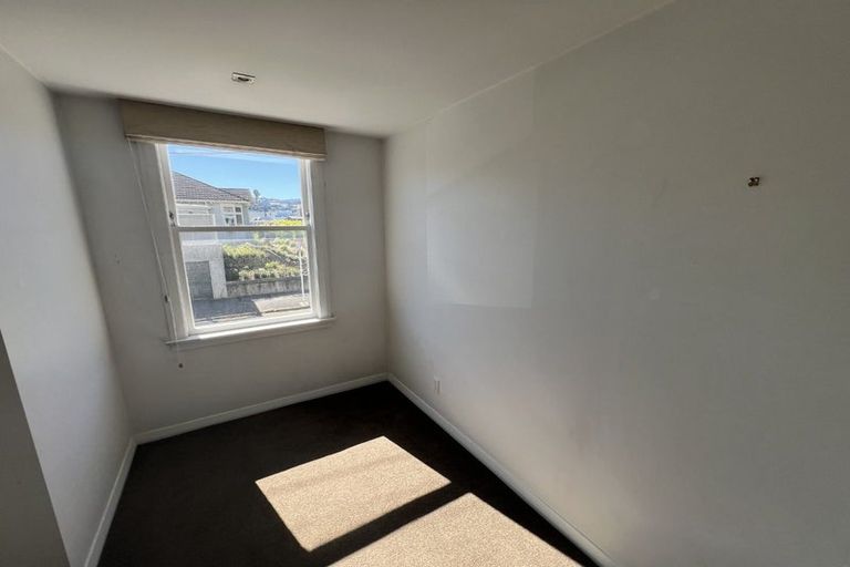 Photo of property in 77 Brougham Street, Mount Victoria, Wellington, 6011