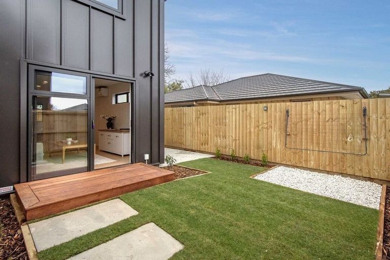 Photo of property in 4/26 Hargest Crescent, Sydenham, Christchurch, 8023