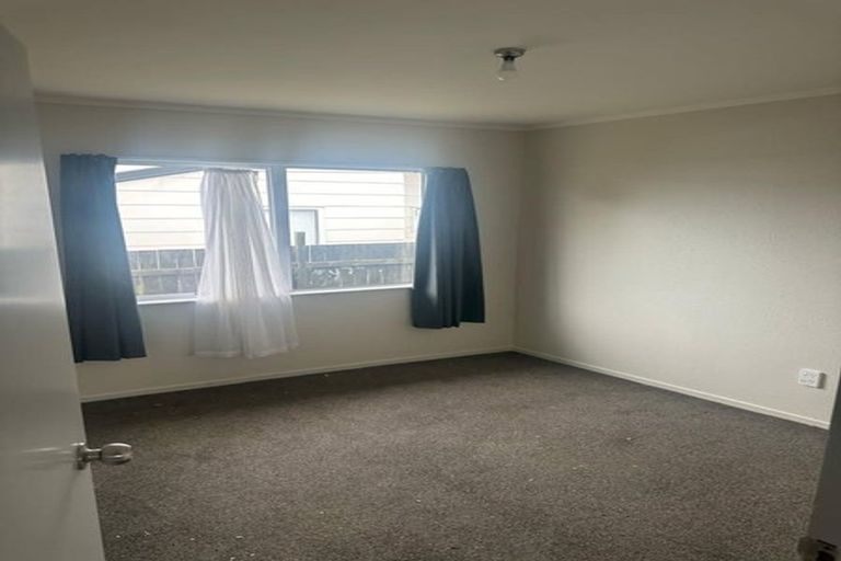 Photo of property in 2/6 Trounson Avenue, Clendon Park, Auckland, 2103