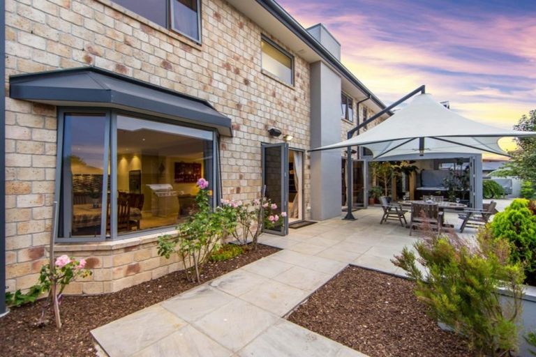 Photo of property in 15 Breton Close, Northwood, Christchurch, 8051