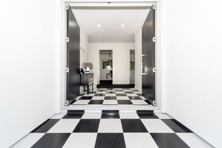 Photo of property in 16 Kingfisher Drive, Whataupoko, Gisborne, 4010