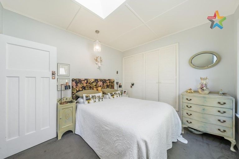 Photo of property in 409 Marine Drive, Mahina Bay, Lower Hutt, 5013