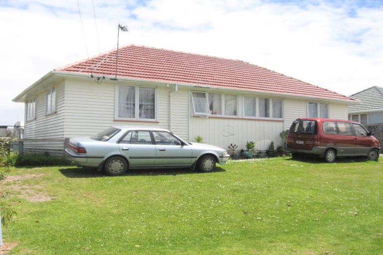 Photo of property in 19 Edinburgh Avenue, Rosehill, Papakura, 2113