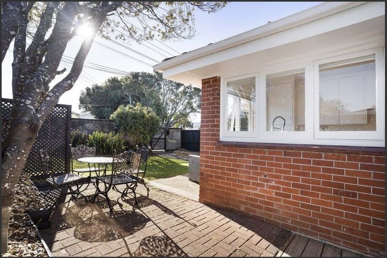 Photo of property in 1/59 Tawa Road, One Tree Hill, Auckland, 1061