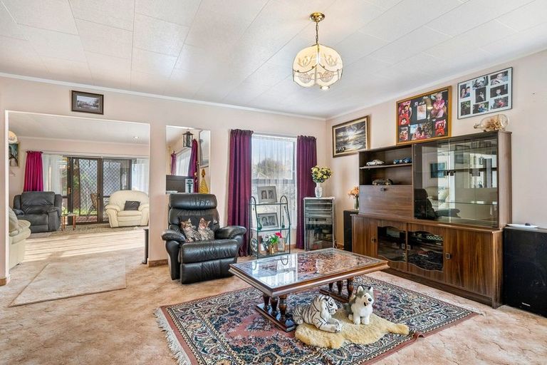 Photo of property in 24 Easton Way, Levin, 5510