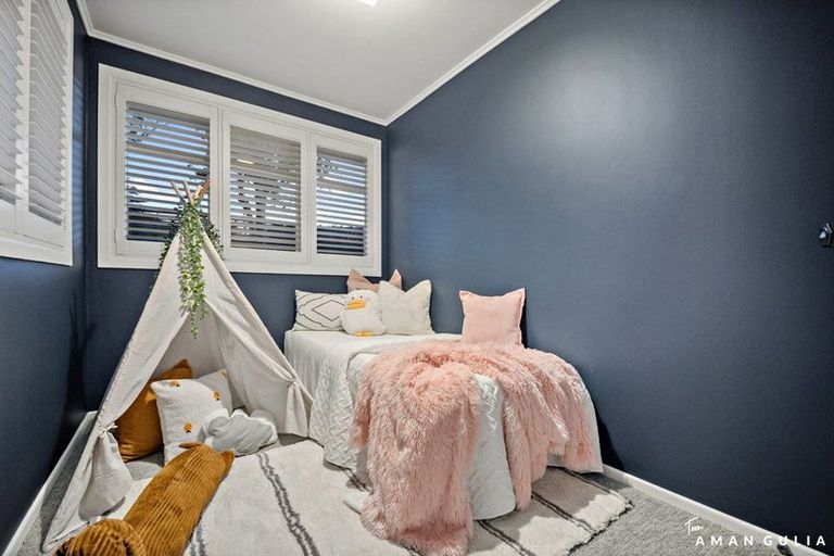 Photo of property in 29 Amberley Avenue, Te Atatu South, Auckland, 0610