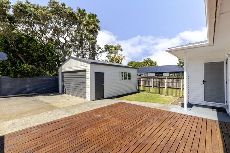 Photo of property in 136a Seaview Road, Westown, New Plymouth, 4310