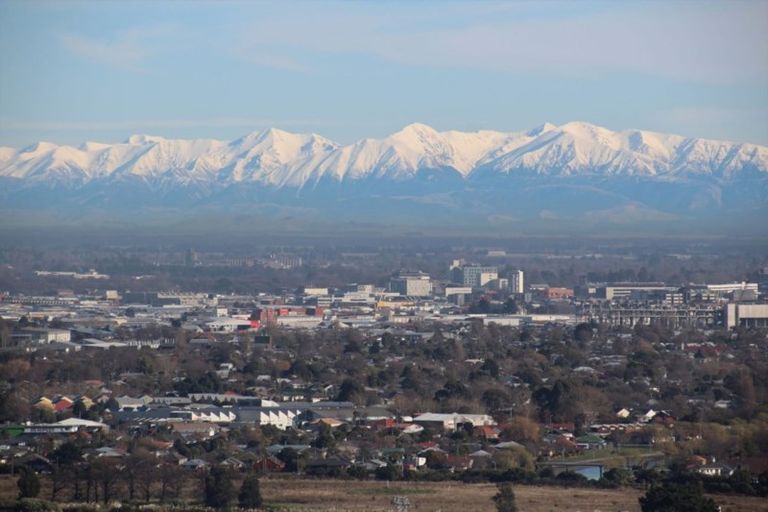 Photo of property in 104 Cannon Hill Crescent, Mount Pleasant, Christchurch, 8081