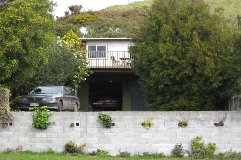 Photo of property in 36 Whakawhiti Street, Marfell, New Plymouth, 4310
