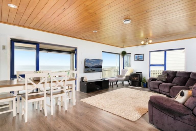 Photo of property in 393 Pukehina Parade, Pukehina, Te Puke, 3189
