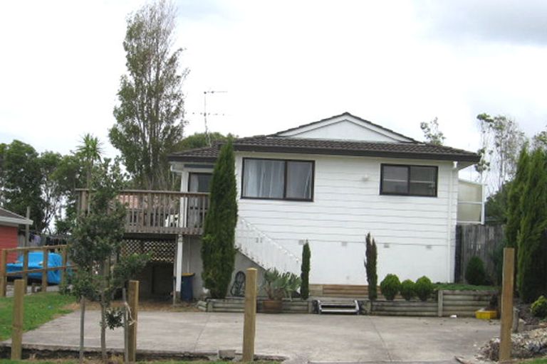 Photo of property in 23 Hassan Drive, Massey, Auckland, 0614