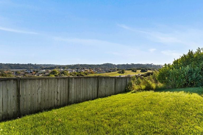 Photo of property in 11 Mauku Lane, Greenhithe, Auckland, 0632