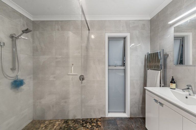 Photo of property in 63 Karewa Parade, Papamoa Beach, Papamoa, 3118