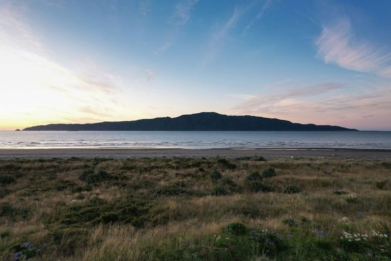 Photo of property in 99b Manly Street, Paraparaumu Beach, Paraparaumu, 5032