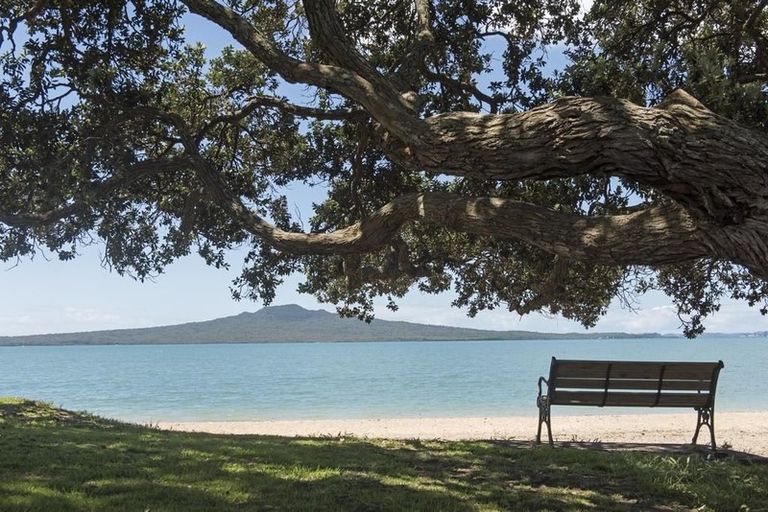 Photo of property in 2/1 Rata Road, Devonport, Auckland, 0624