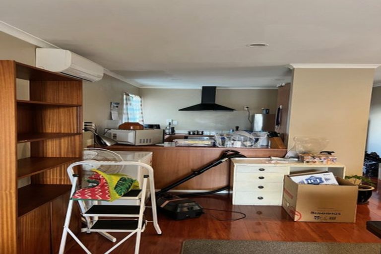 Photo of property in 16 Oakleigh Avenue, Takanini, 2112