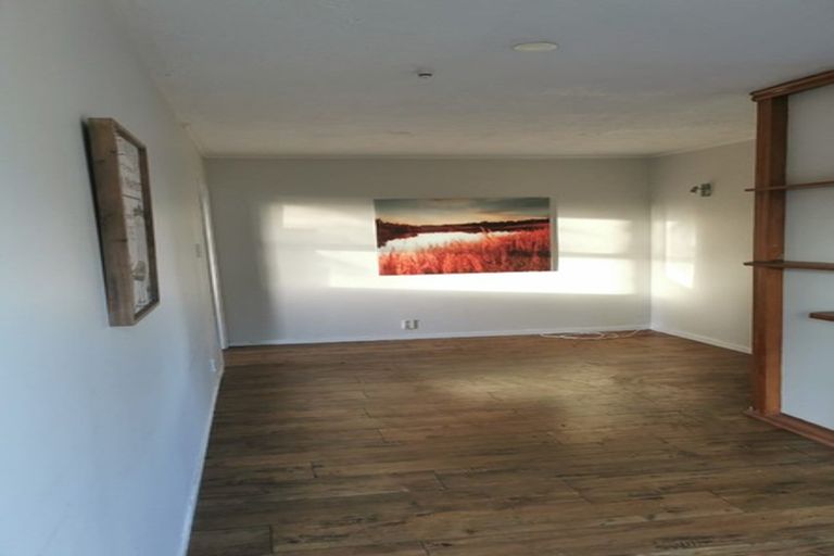 Photo of property in 1/4 Sydney Street, Hauraki, Auckland, 0622