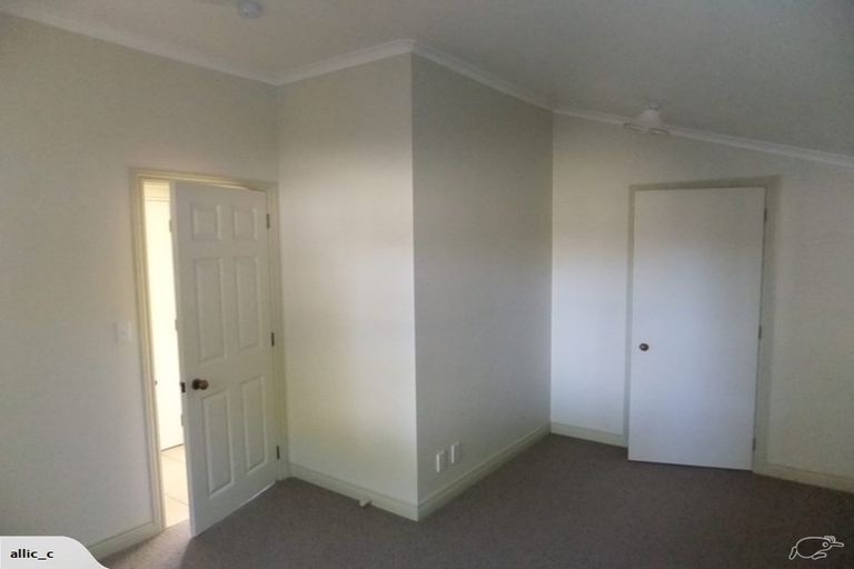 Photo of property in 33 Richmond Street, Fitzroy, New Plymouth, 4312