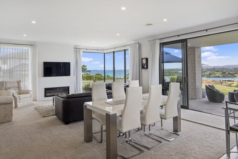 Photo of property in 28 Holyoake Terrace, Omokoroa, 3114