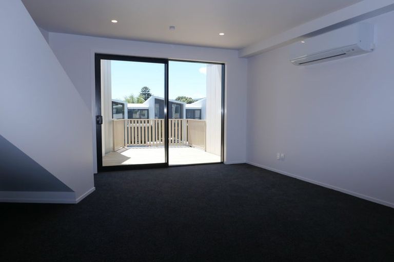 Photo of property in 43 Kamahi Place, Paraparaumu, 5032